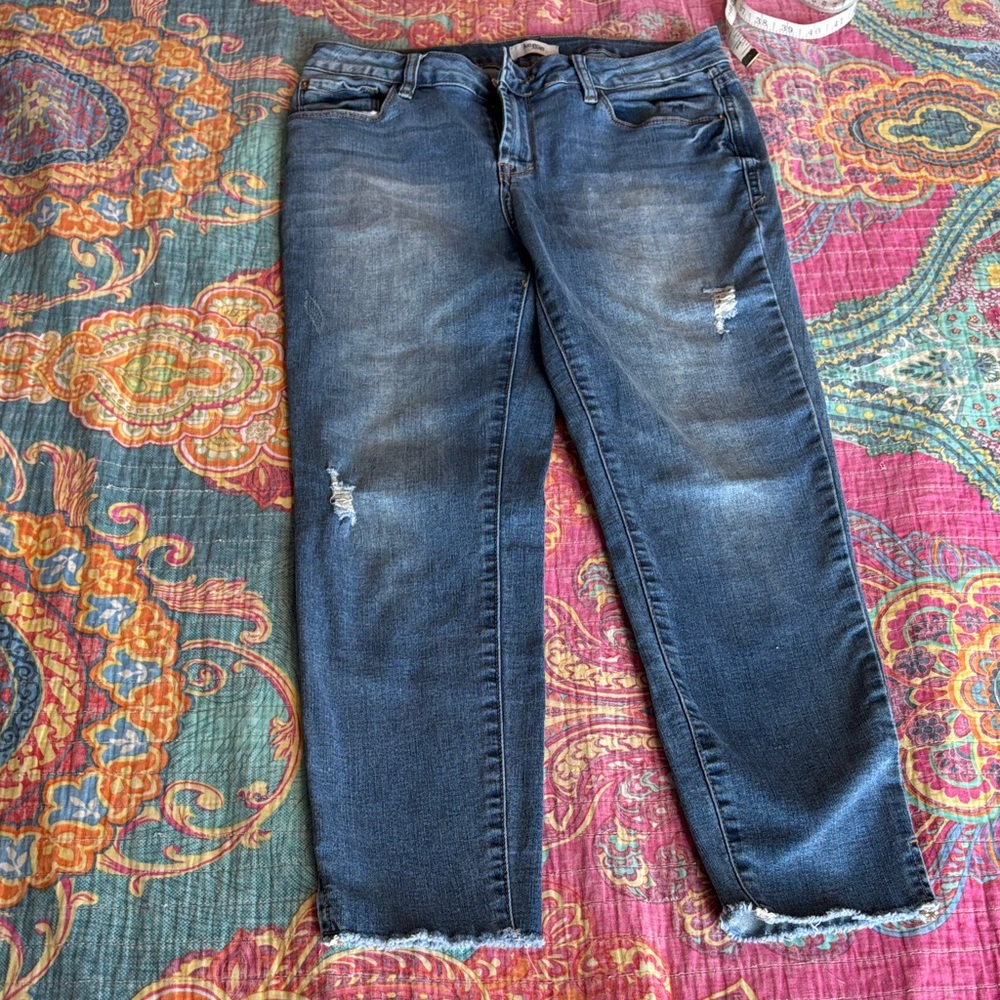 Kensie Distressed Ankle Jeans in Dark Blue